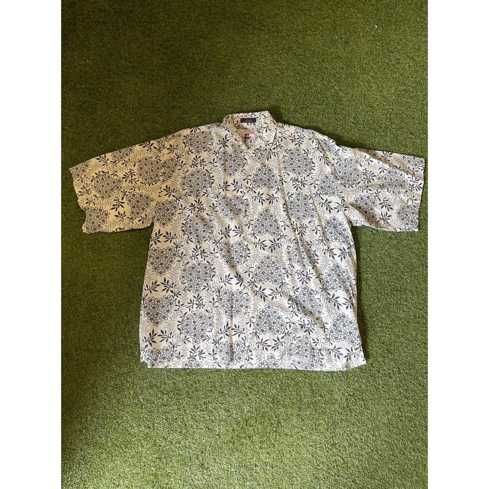 Cutter & Buck Shirt Mens XL White Floral Short Sleeve Collared Button-Up Outdoor